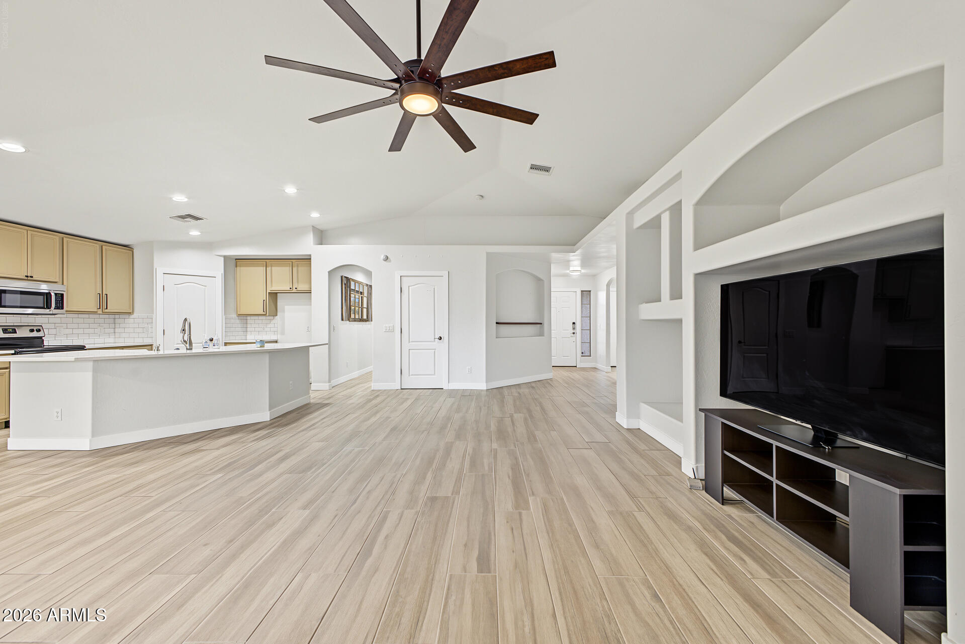 2521 West Darrel Road Phoenix, AZ 85041 - Photo 8 of 43 10-Darrel