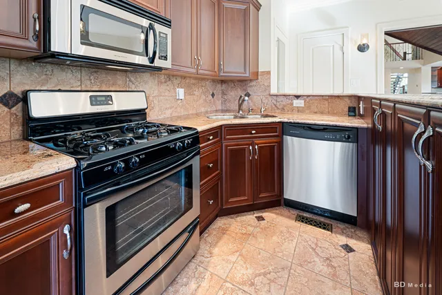 $779,900 | 10652 Lexington Court, Frankfort, IL 60423