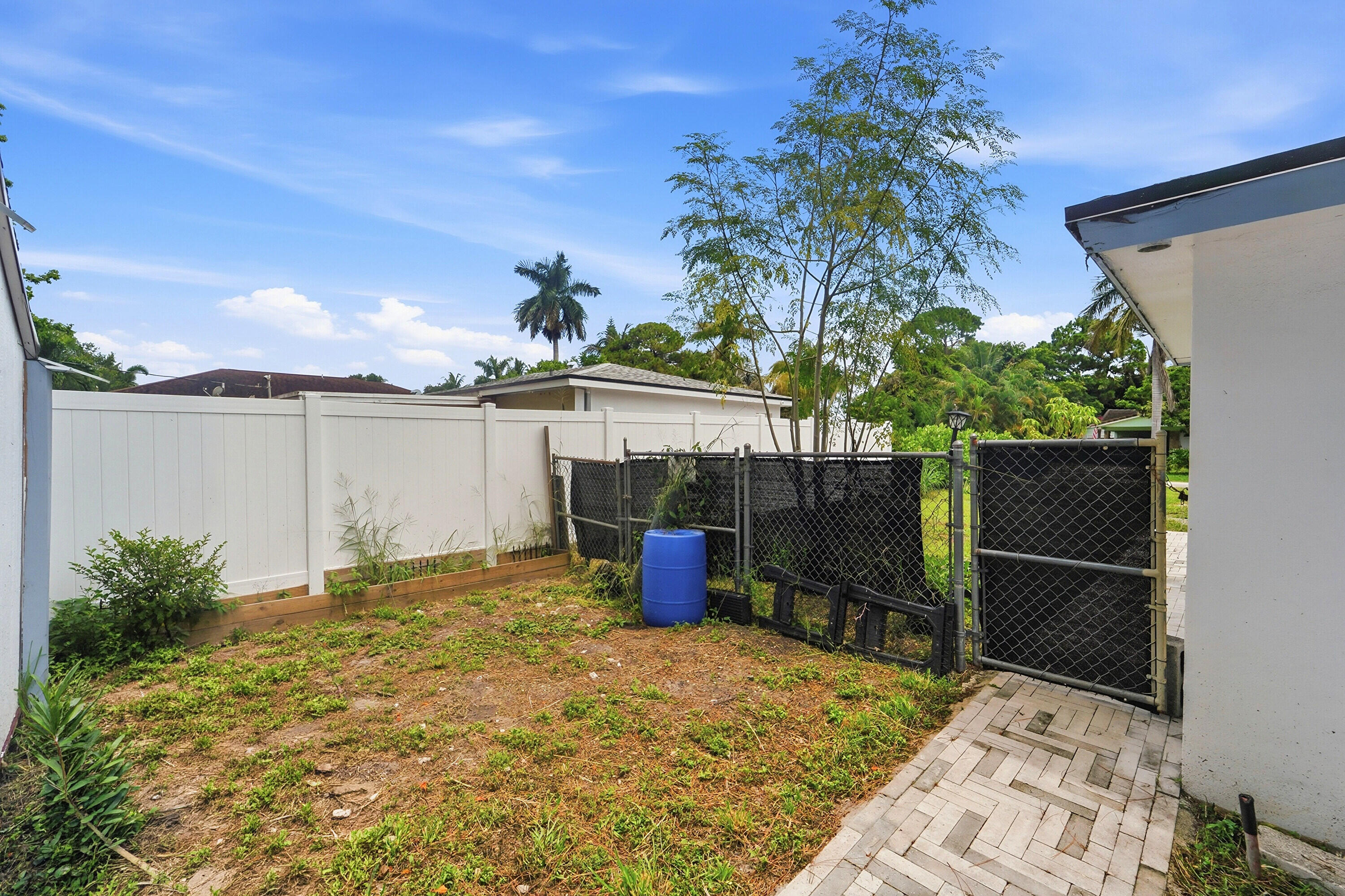 5104 Buchanan Road Delray Beach, FL 33484 - Photo 33 of 53 32_yard