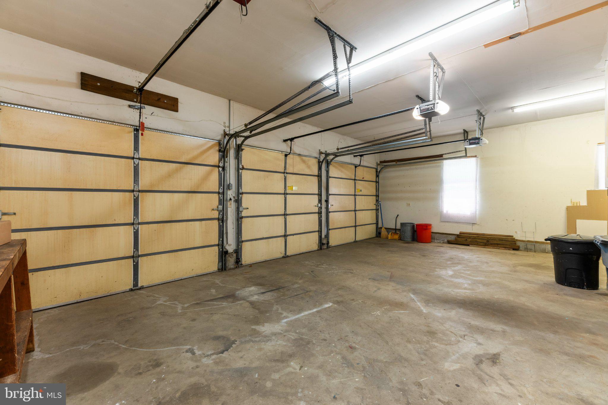 607 Chesterfield Arneytown Road Chesterfield, NJ 08515 - Photo 36 of 57 Spacious garage with ample potential.