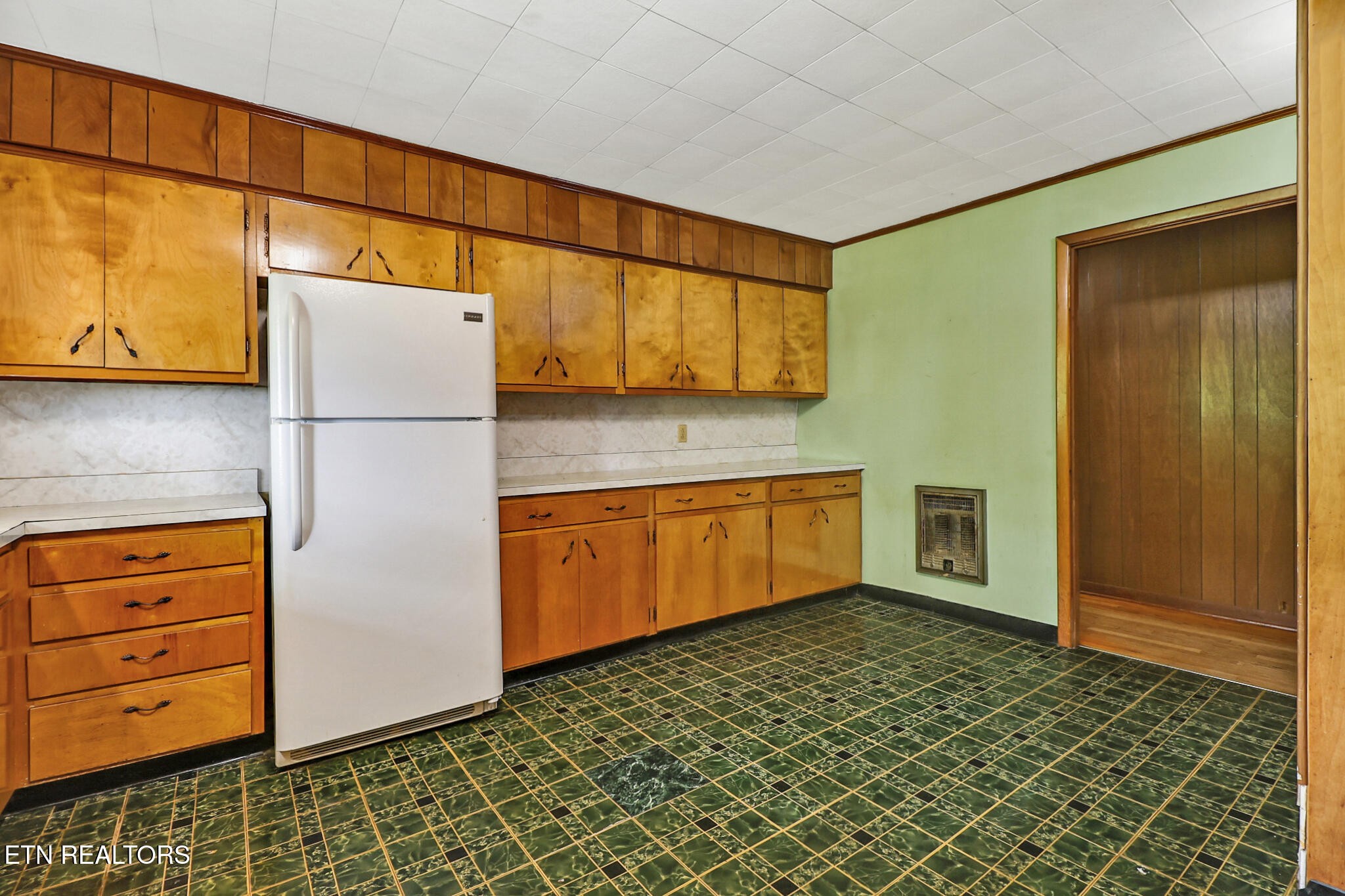 4357 Round Mountain Road Jamestown, TN 38556 - Photo 18 of 46 Gallery Image 18