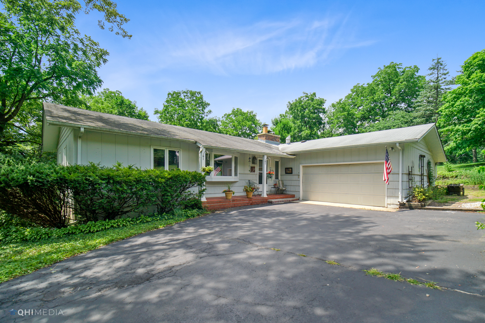 39W212 Happy Hills Road St. Charles, IL 60175 - Photo 1 of 28