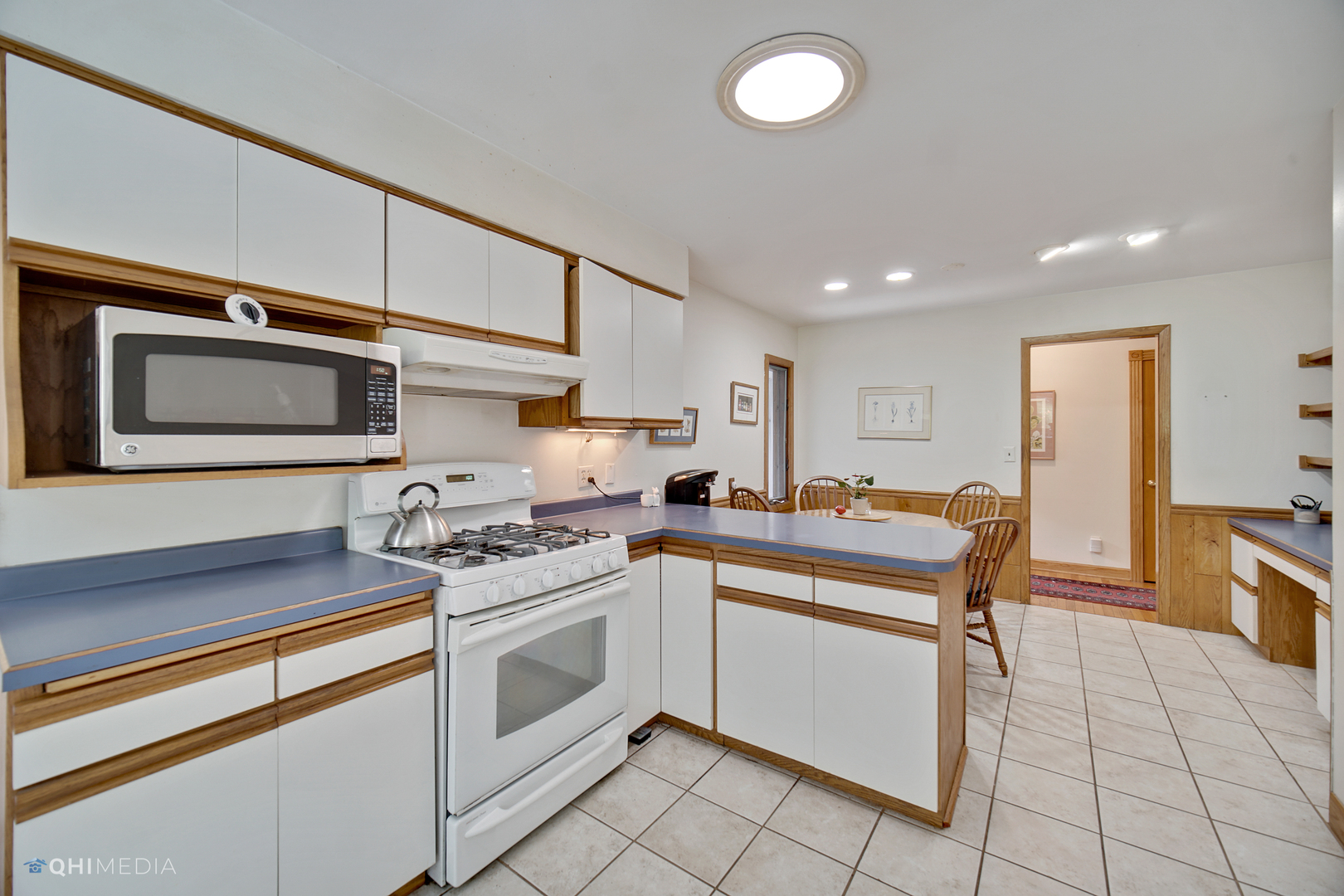 39W212 Happy Hills Road St. Charles, IL 60175 - Photo 10 of 28