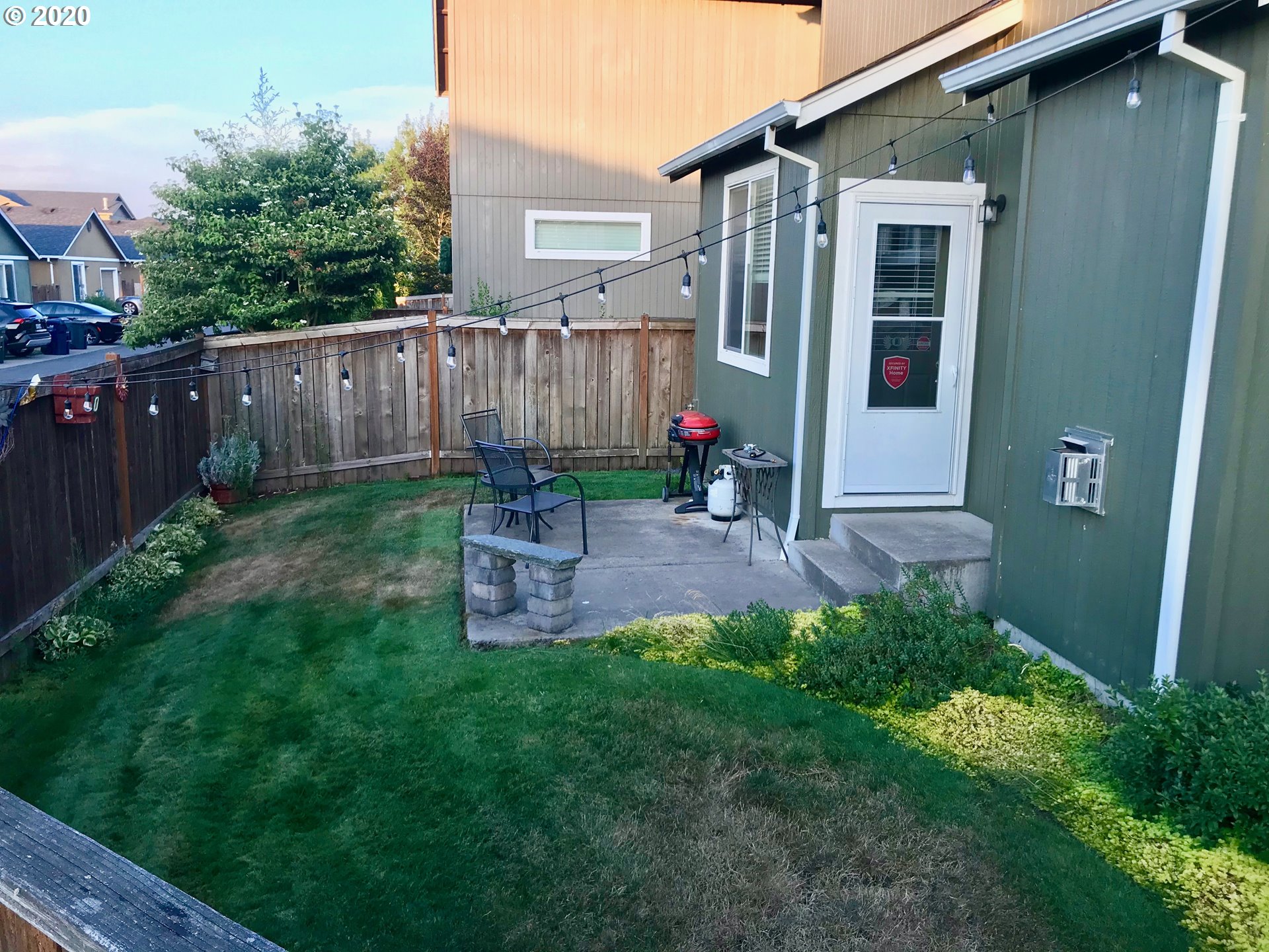 1987 Adelman Loop Eugene, OR 97402 - Photo 24 of 27 Gallery Image 24