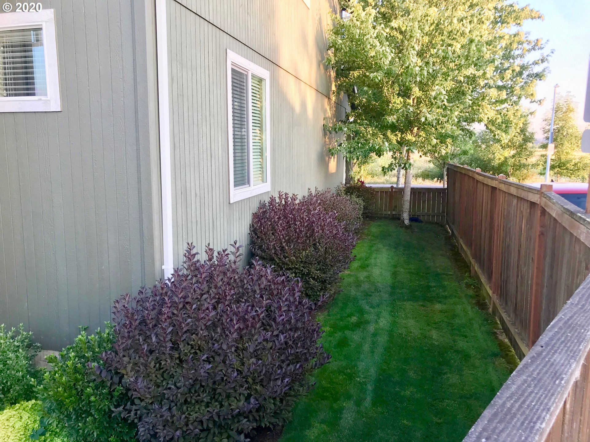 1987 Adelman Loop Eugene, OR 97402 - Photo 26 of 27 Gallery Image 26