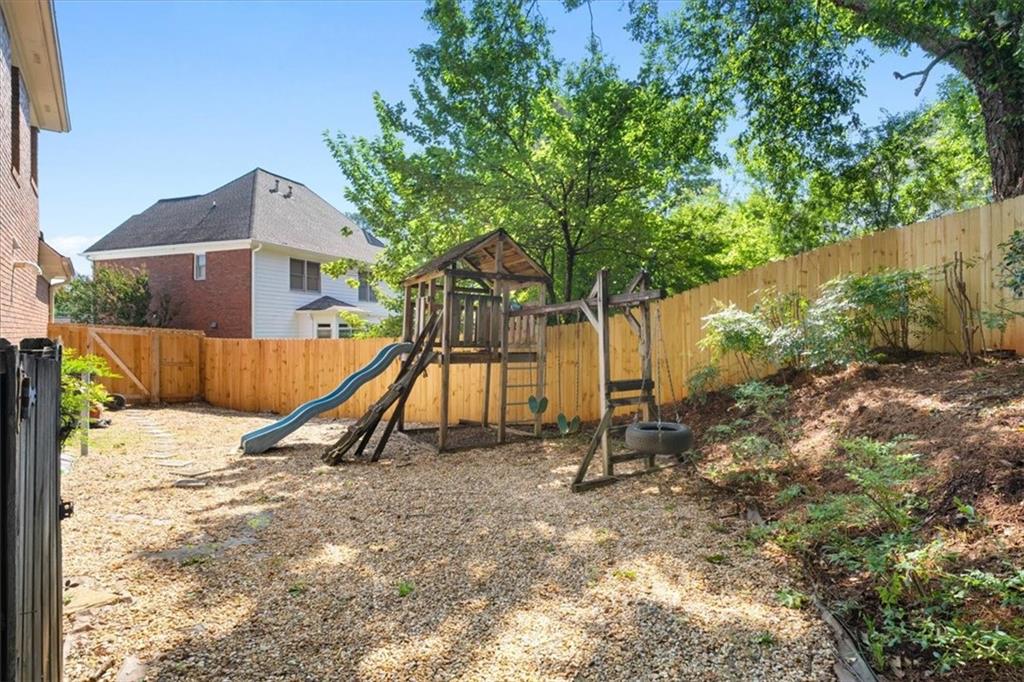 1560 Oak Park Cove Decatur, GA 30033 - Photo 7 of 33