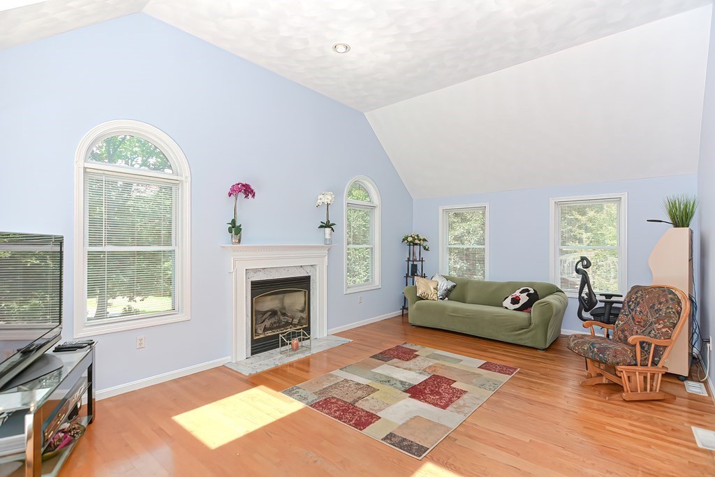 32 Riverhurst Road Billerica, MA 01821 - Photo 19 of 41