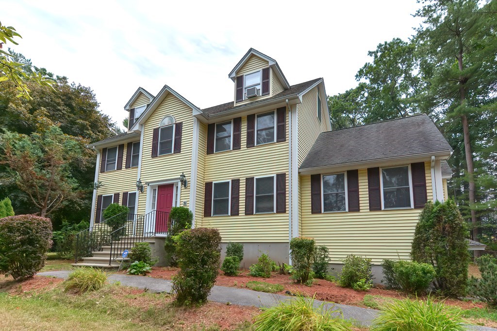 32 Riverhurst Road Billerica, MA 01821 - Photo 2 of 41