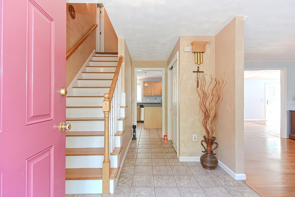 32 Riverhurst Road Billerica, MA 01821 - Photo 4 of 41