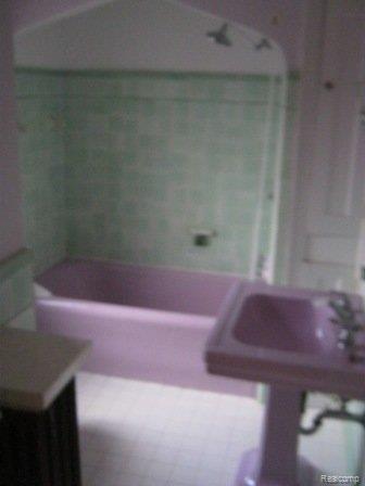 771 Barrington Road Detroit, MI 48215 - Photo 7 of 9 fullbath