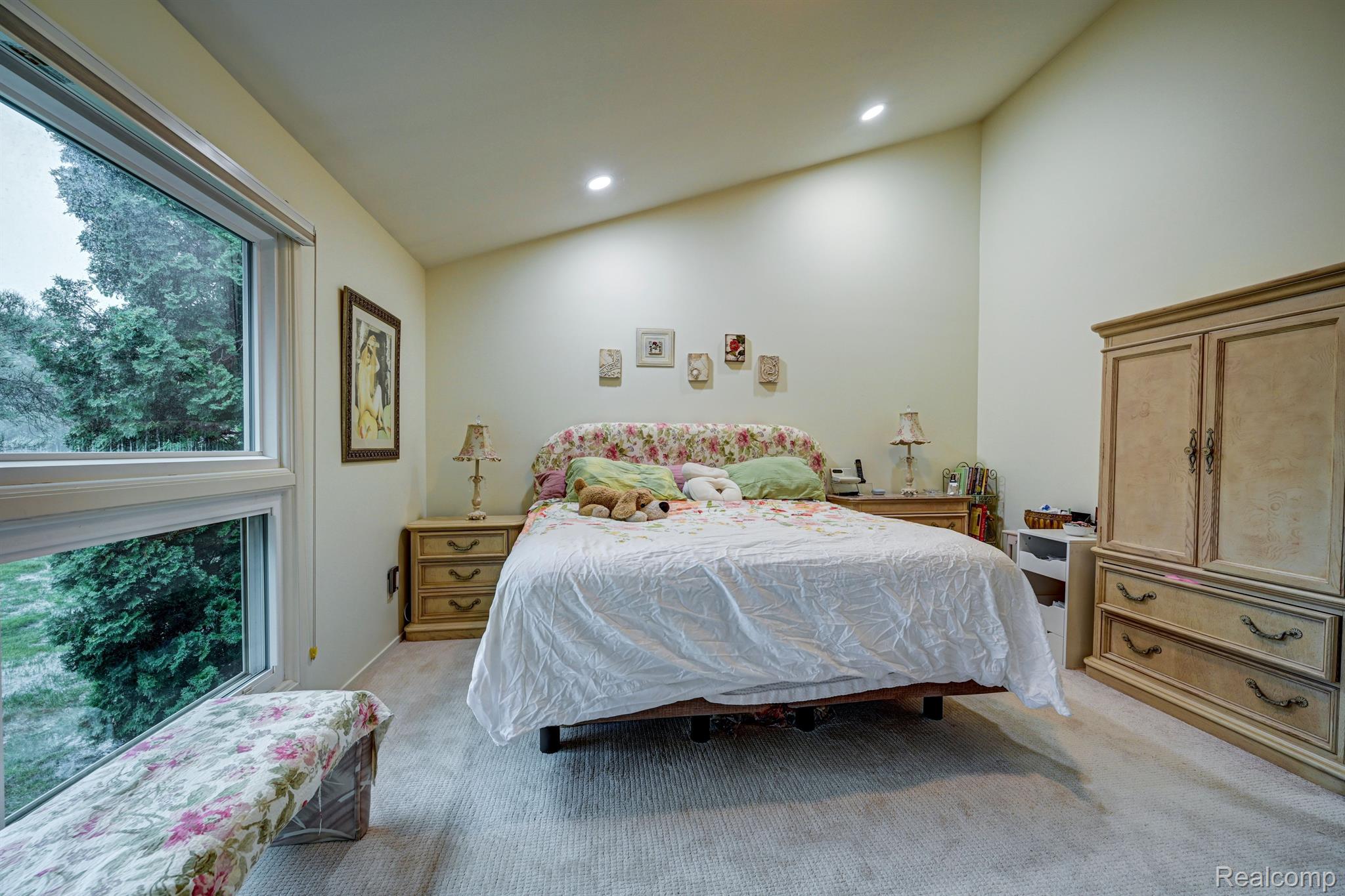 5272 Simpson Lake Road West Bloomfield, MI 48323 - Photo 20 of 29 Gallery Image 20