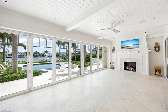 $15,850,000 | 221 Aqua Court, Naples, FL 34102
