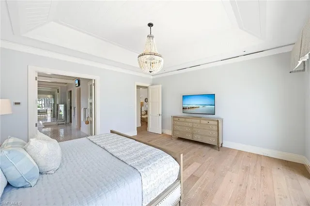 $15,850,000 | 221 Aqua Court, Naples, FL 34102