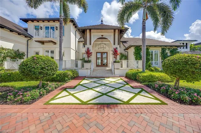 $15,850,000 | 221 Aqua Court, Naples, FL 34102