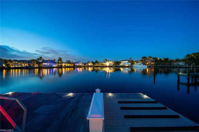 $15,850,000 | 221 Aqua Court, Naples, FL 34102