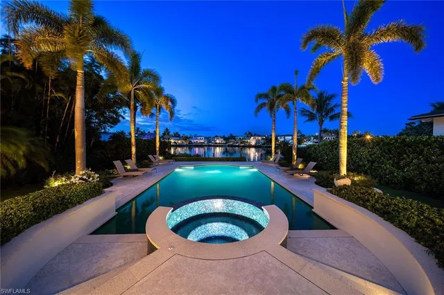 $15,850,000 | 221 Aqua Court, Naples, FL 34102