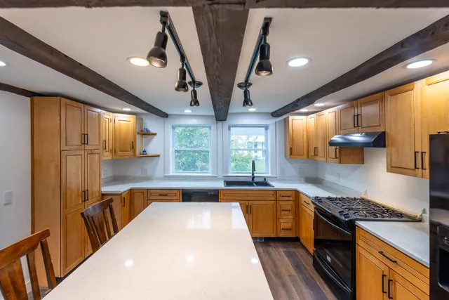 $398,000 | 48 Cross Street, Newbury, VT 05051