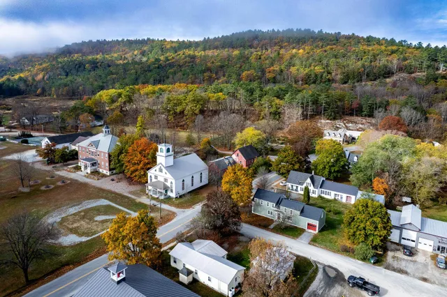 $369,000 | 48 Cross Street, Newbury, VT 05051