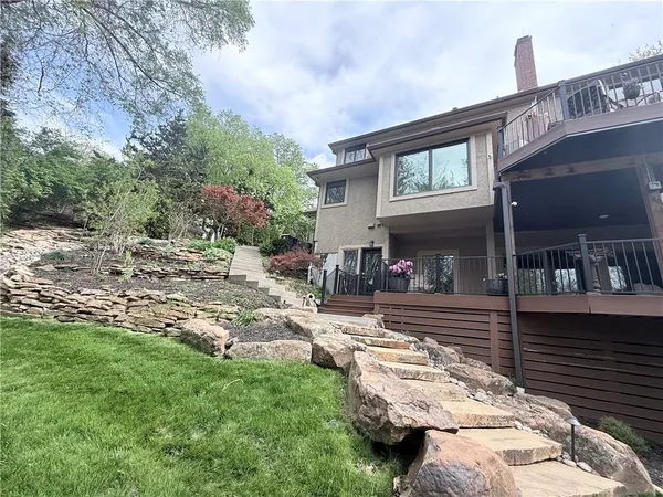 $1,200,000 | 1305 Northwest 43 Terrace, Kansas City, MO 64116