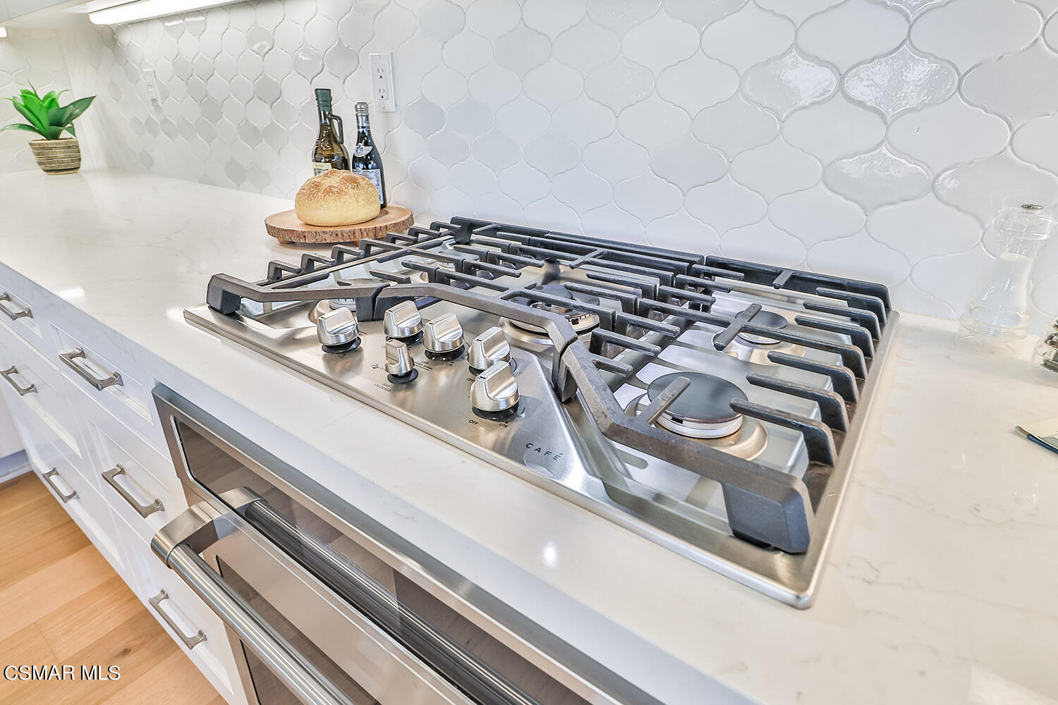 2498 Cherry Tree Drive Camarillo, CA 93012 - Photo 17 of 67 a close view of stove top oven
