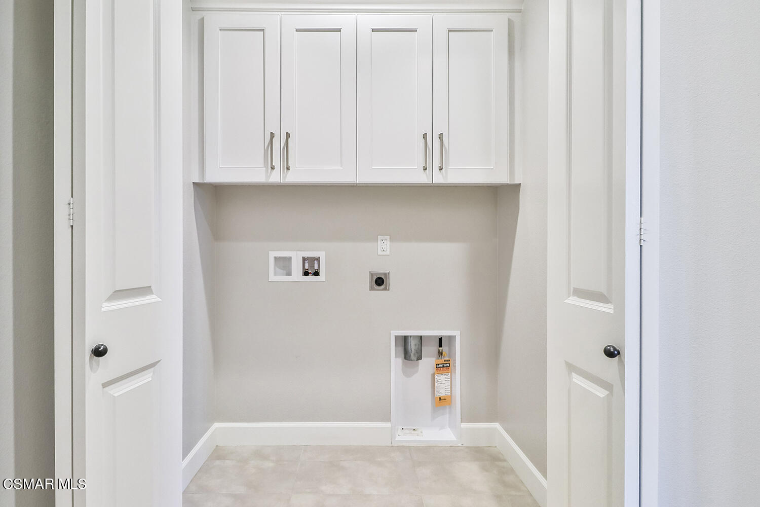 2498 Cherry Tree Drive Camarillo, CA 93012 - Photo 35 of 67 hPowder and Laundry3