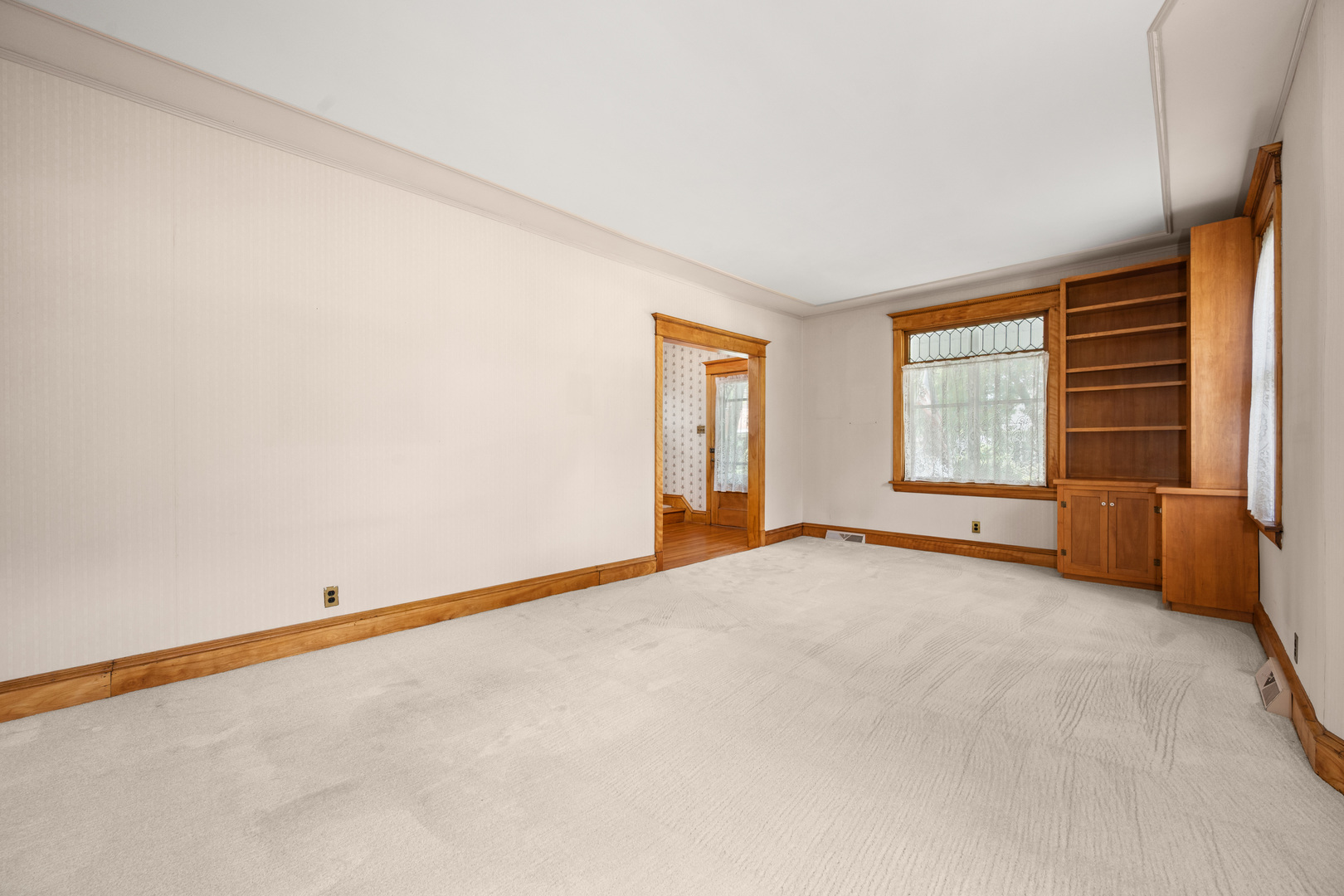 127 Alma Street Sycamore, IL 60178 - Photo 8 of 43