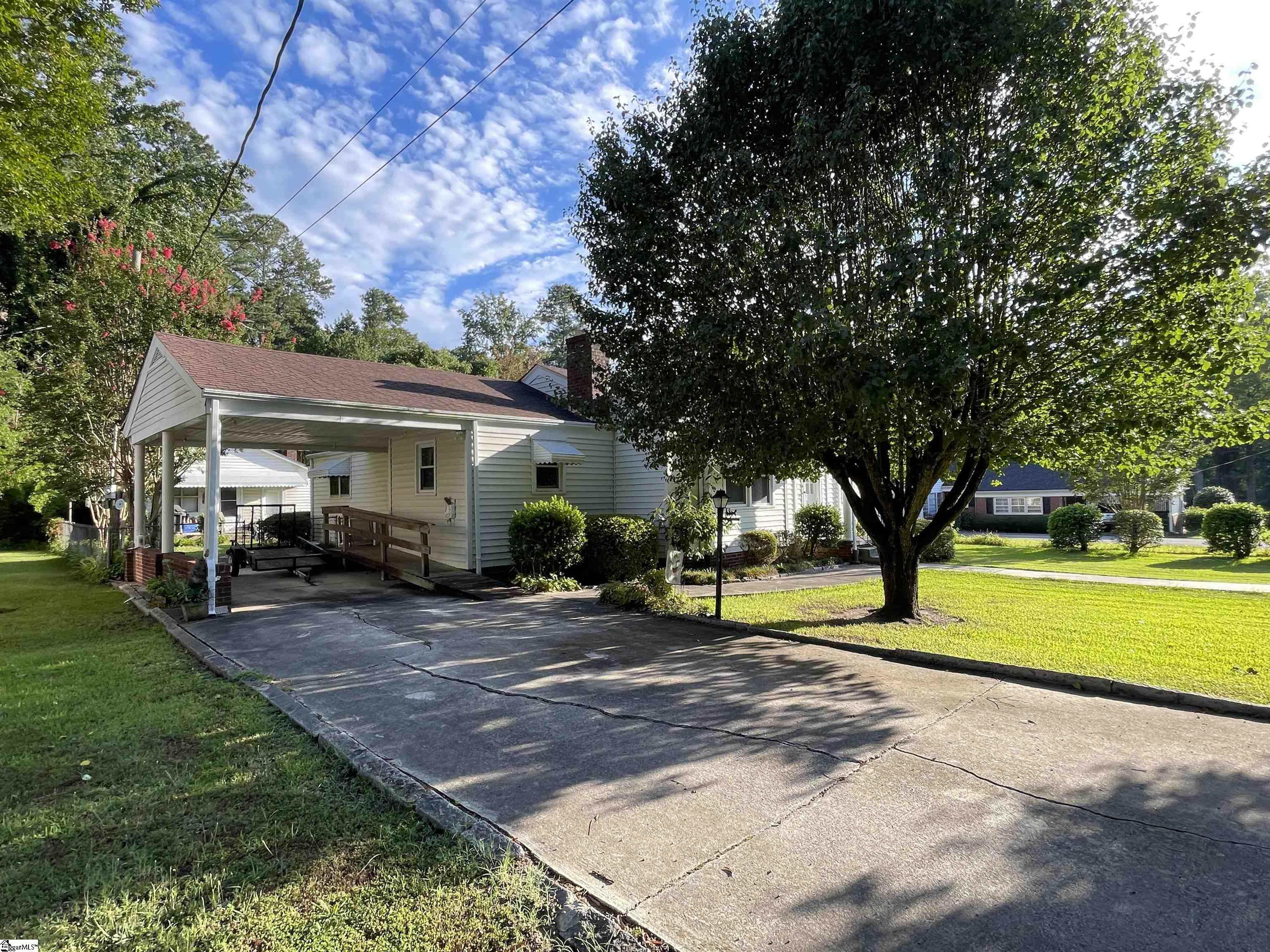 207 Elm Street Clinton, SC 29325 - Photo 28 of 30