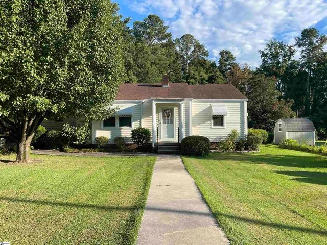 $170,000 | 207 Elm Street, Clinton, SC 29325