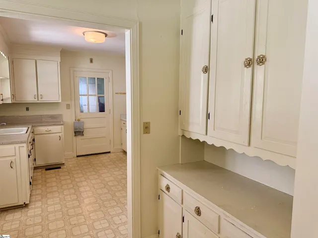 $170,000 | 207 Elm Street, Clinton, SC 29325