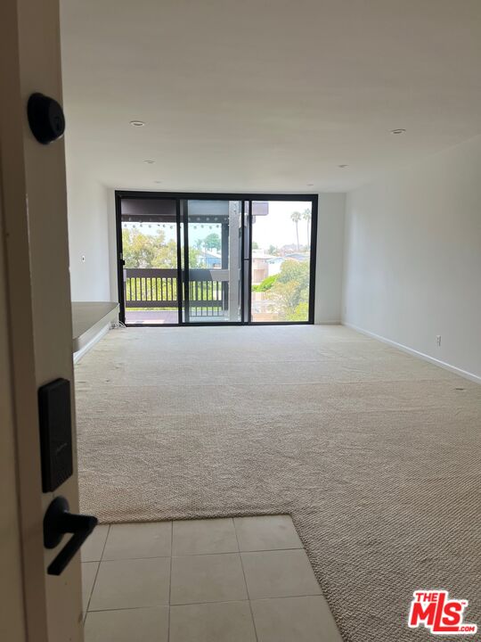 7742 Redlands Street, Unit H3023 Playa del Rey, CA 90293 - Photo 2 of 10