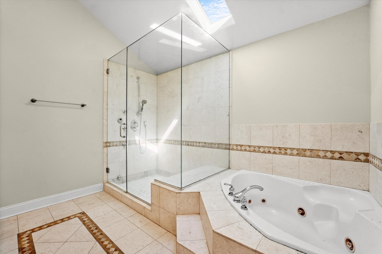 2415 West Palmer Street Chicago, IL 60647 - Photo 11 of 23 a bathroom with a bathtub and a shower