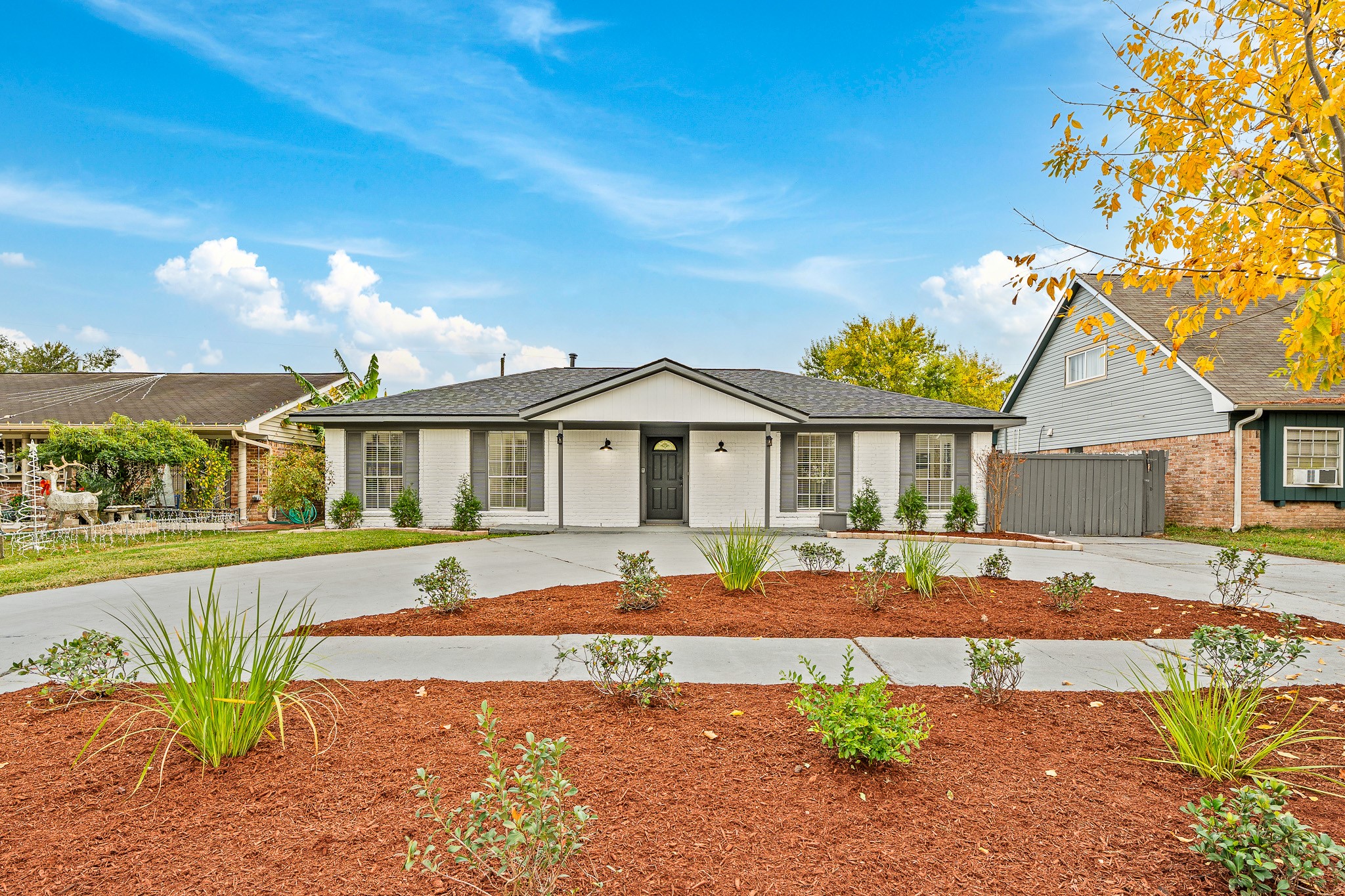 12007 Sharpcrest Street Houston, TX 77072 - Photo 1 of 40