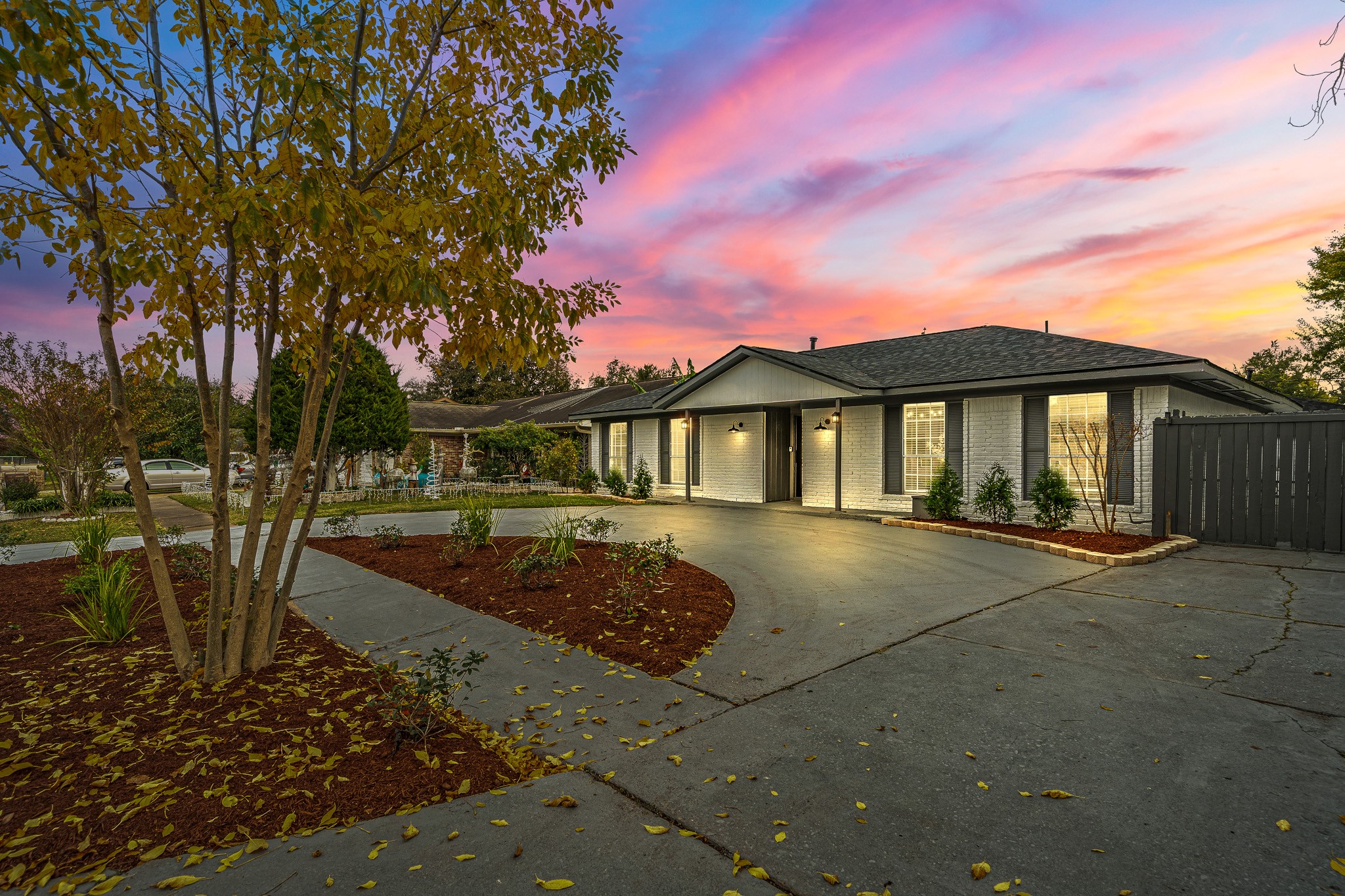 12007 Sharpcrest Street Houston, TX 77072 - Photo 3 of 40