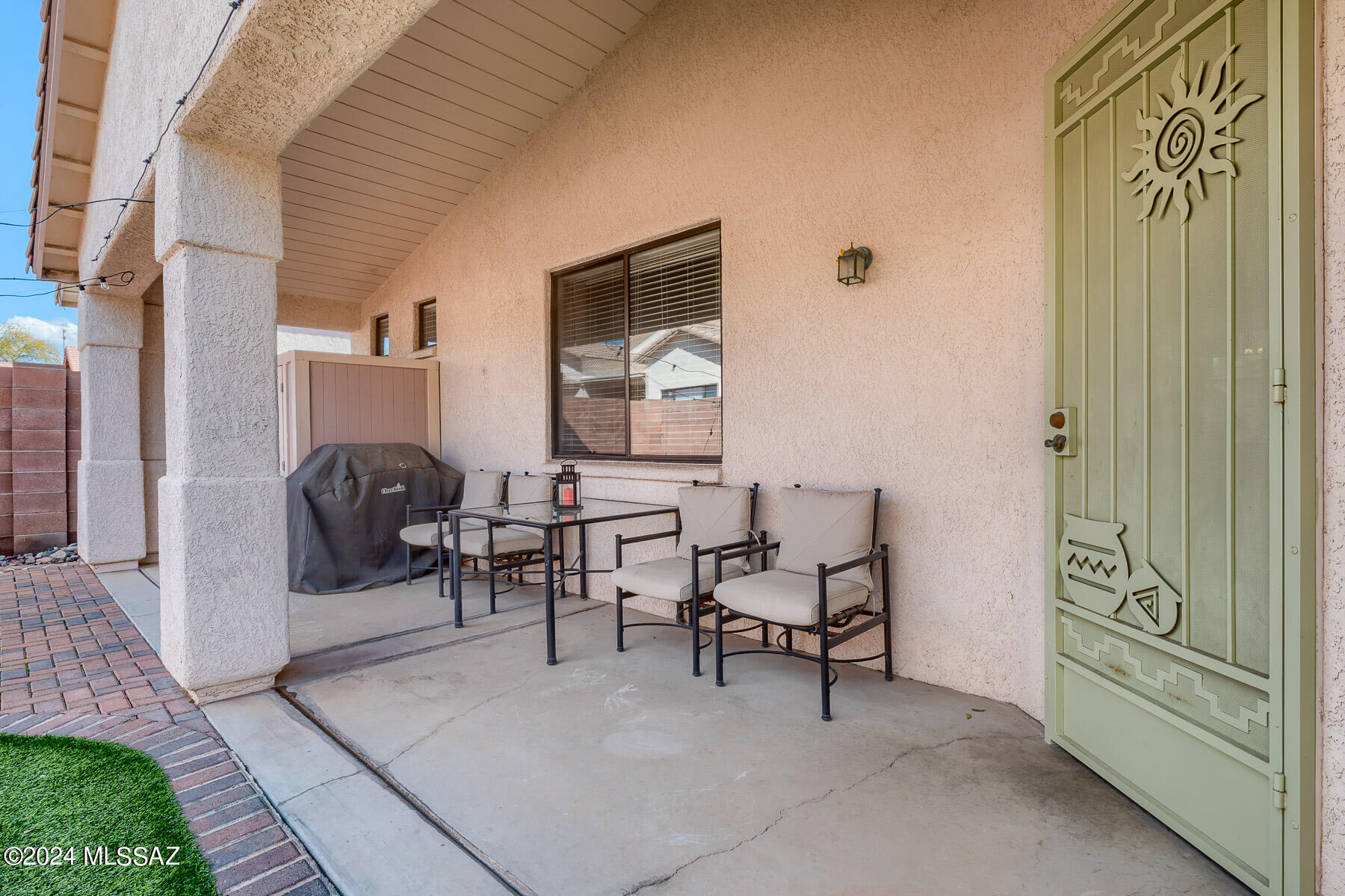 9141 East Dawn Post Road Tucson, AZ 85749 - Photo 20 of 24 a view of a entryway with furniture and front door