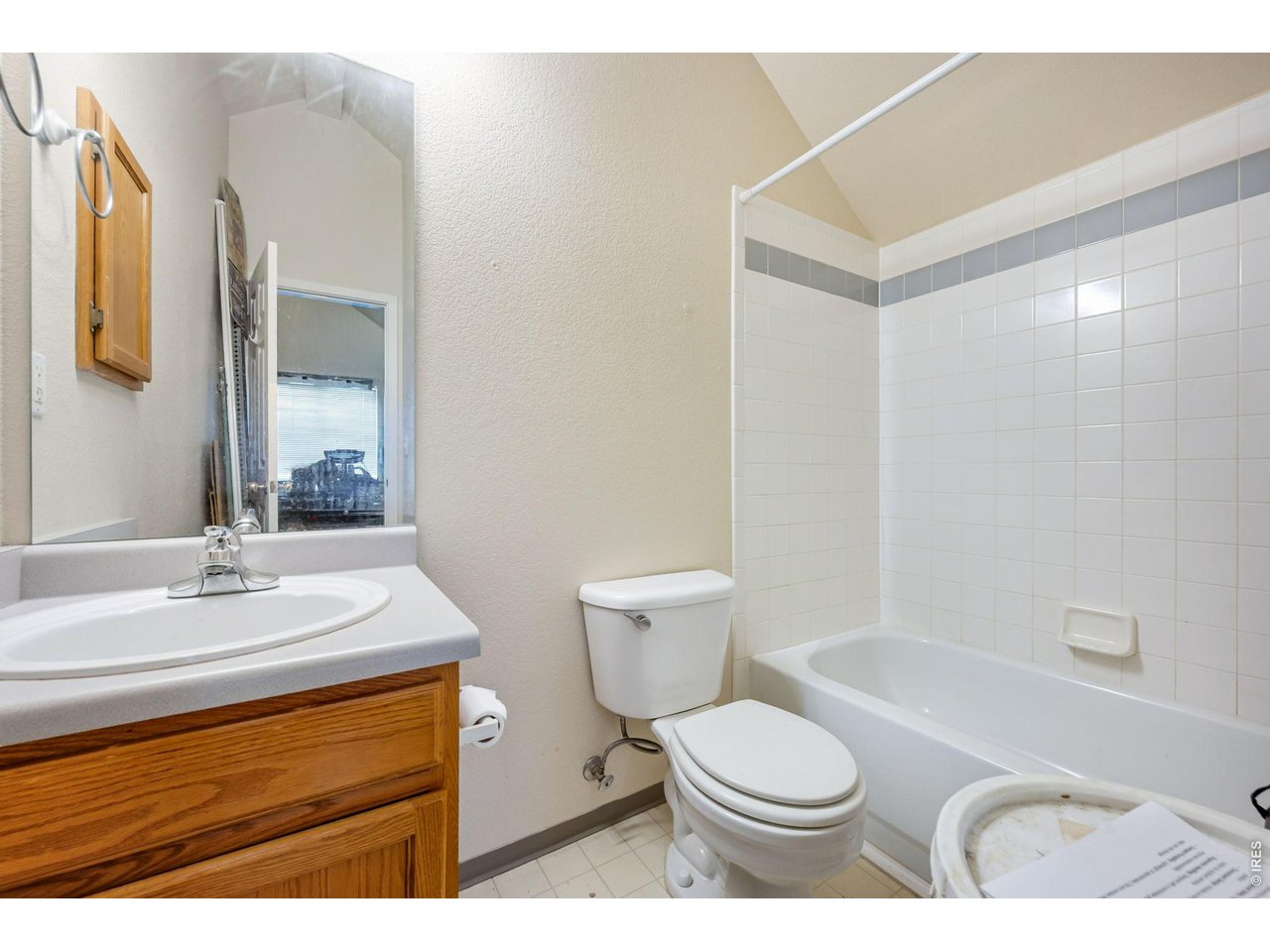 1225 West Prospect Road, Unit 66 Fort Collins, CO 80526 - Photo 11 of 14 upper level full bath