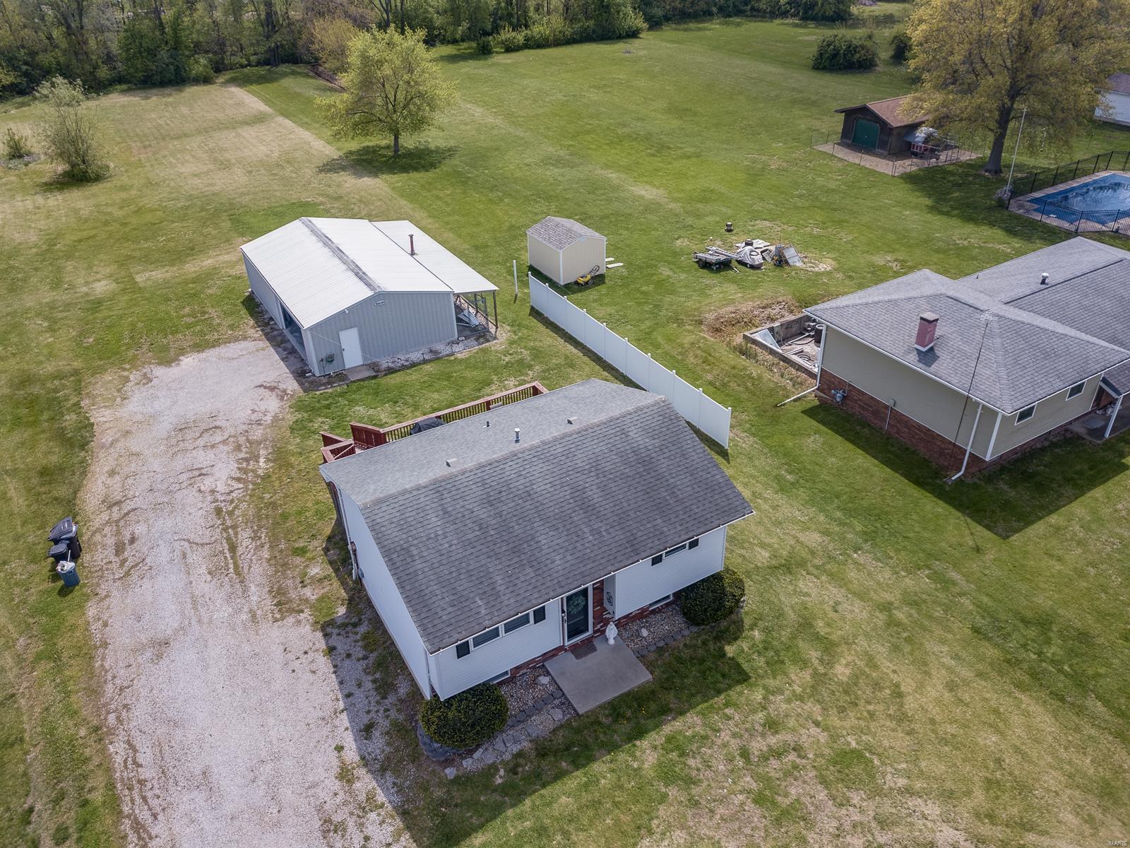 10932 Lake Road Highland, IL 62249 - Photo 44 of 52
