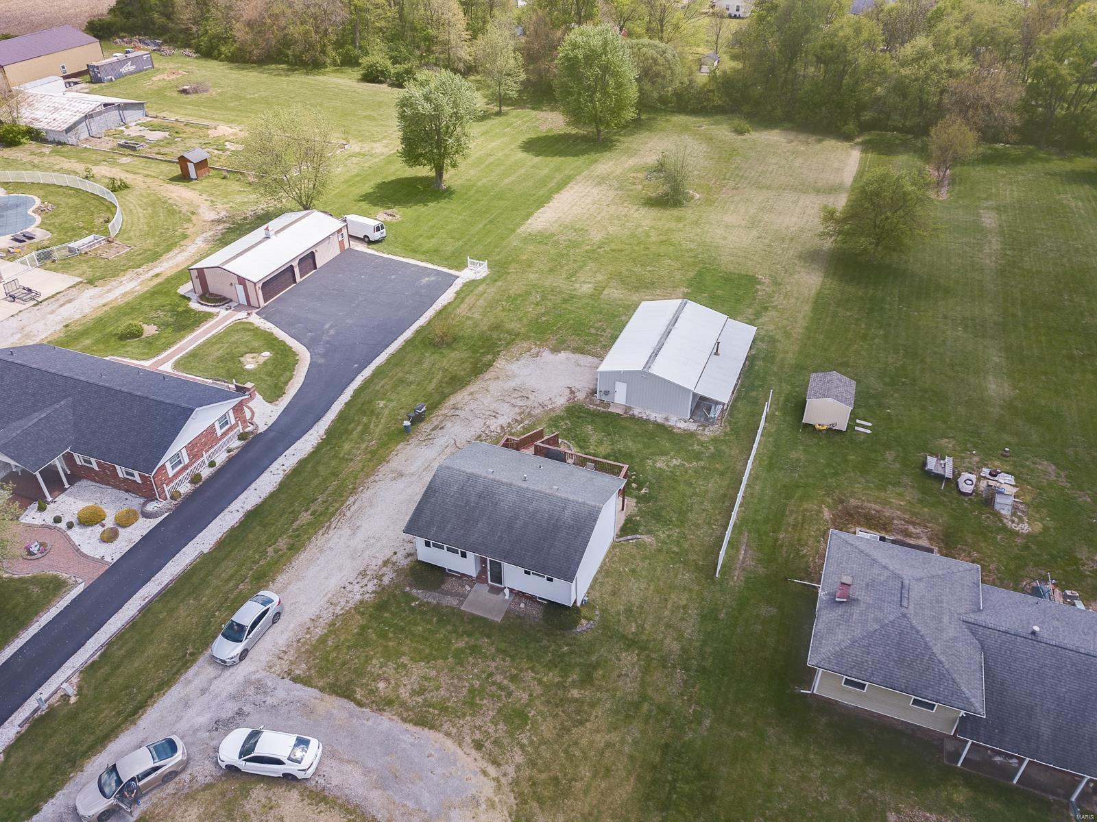 10932 Lake Road Highland, IL 62249 - Photo 46 of 52