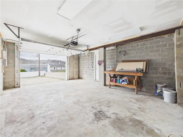 $219,900 | 909 1st Street, New Salem, PA 15468