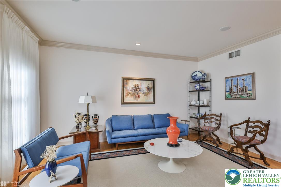 1805 Meadow Ridge Court Bethlehem, PA 18015 - Photo 22 of 84 Gallery Image 22