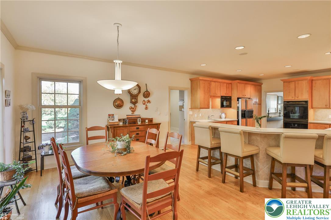 1805 Meadow Ridge Court Bethlehem, PA 18015 - Photo 43 of 84 Gallery Image 43