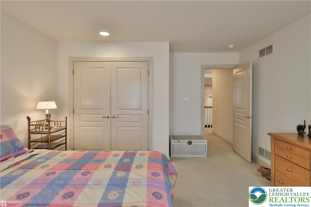 1805 Meadow Ridge Court Bethlehem, PA 18015 - Photo 68 of 84 Gallery Image 68