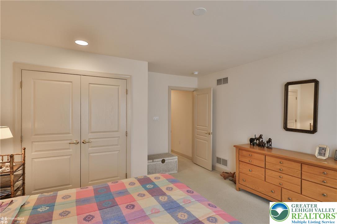 1805 Meadow Ridge Court Bethlehem, PA 18015 - Photo 69 of 84 Gallery Image 69