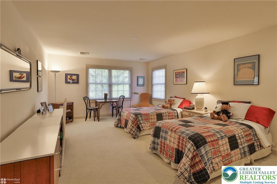 1805 Meadow Ridge Court Bethlehem, PA 18015 - Photo 70 of 84 Gallery Image 70