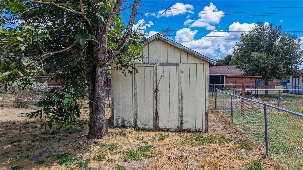 1604 Cadillac Drive Three Rivers, TX 78071 - Photo 18 of 22 Gallery Image 18