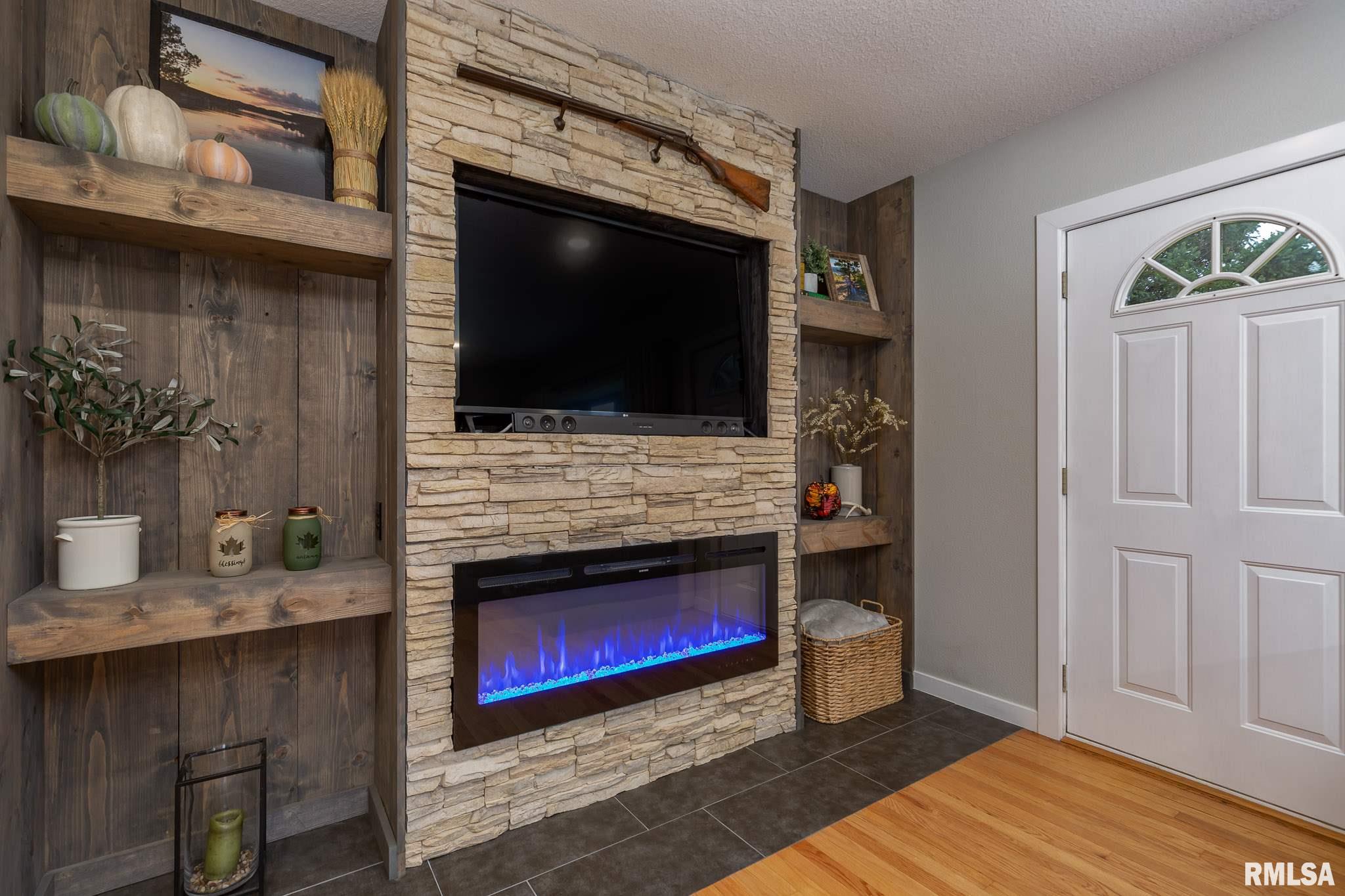 8810 Knoxville Road Milan, IL 61264 - Photo 11 of 28 Gallery Image 11