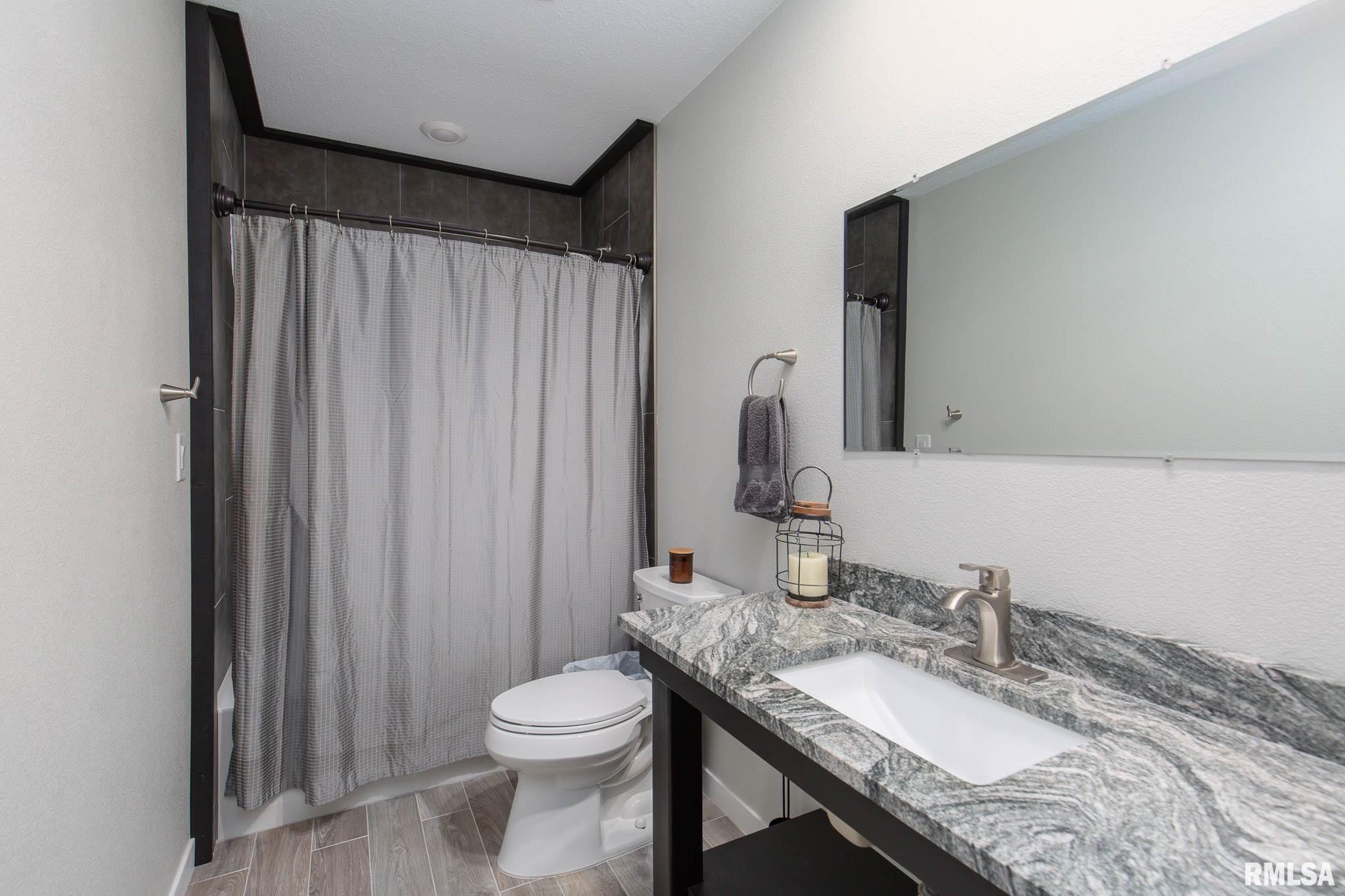 8810 Knoxville Road Milan, IL 61264 - Photo 17 of 28 Gallery Image 17