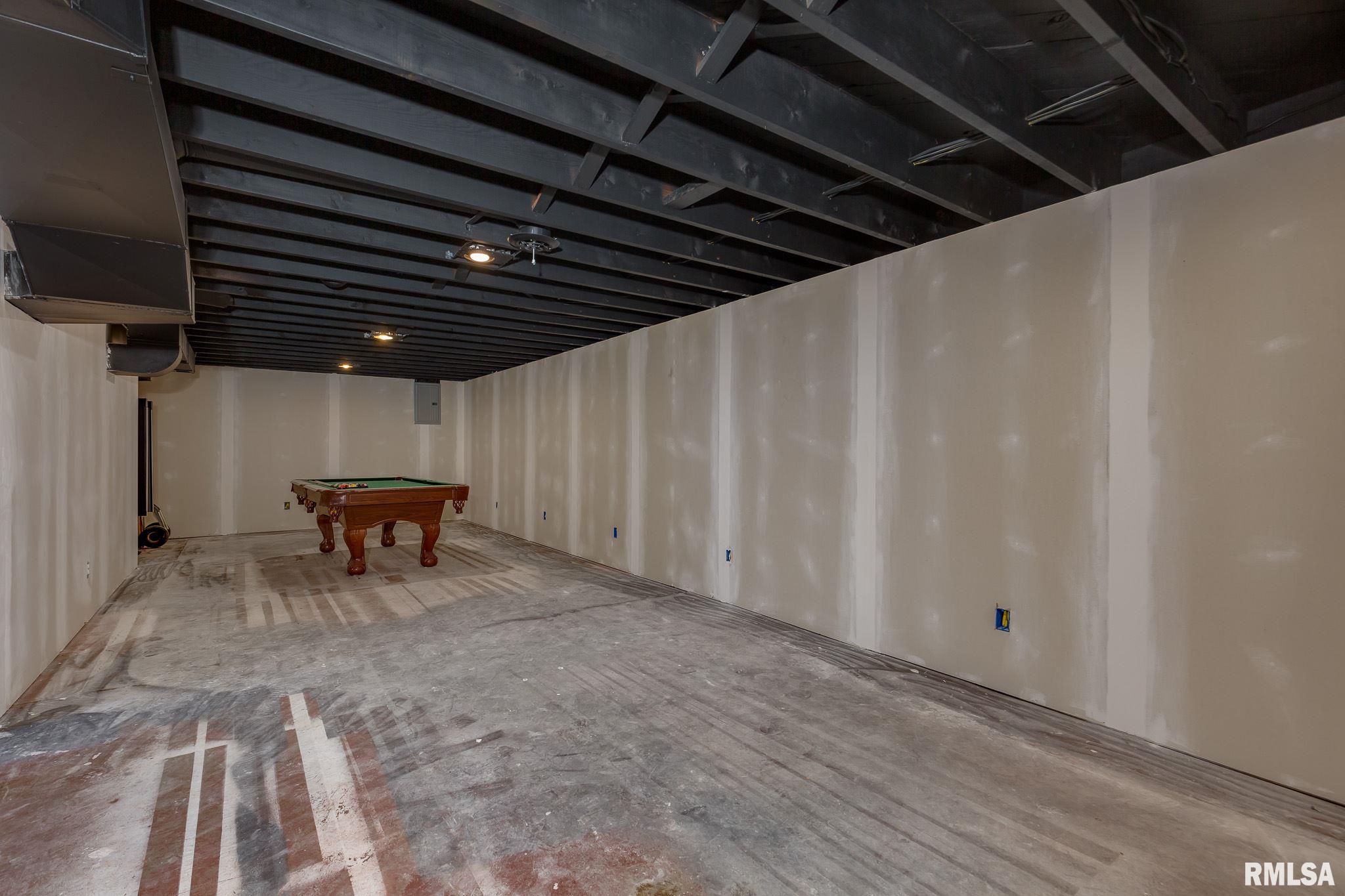 8810 Knoxville Road Milan, IL 61264 - Photo 18 of 28 Gallery Image 18