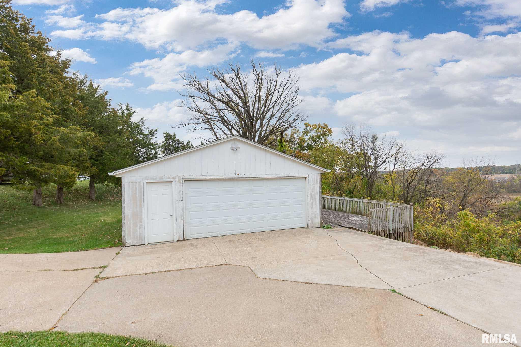 8810 Knoxville Road Milan, IL 61264 - Photo 3 of 28 Gallery Image 3