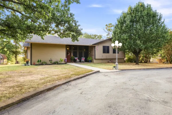 $695,000 | 171 Woods Road, Mead, OK 73449