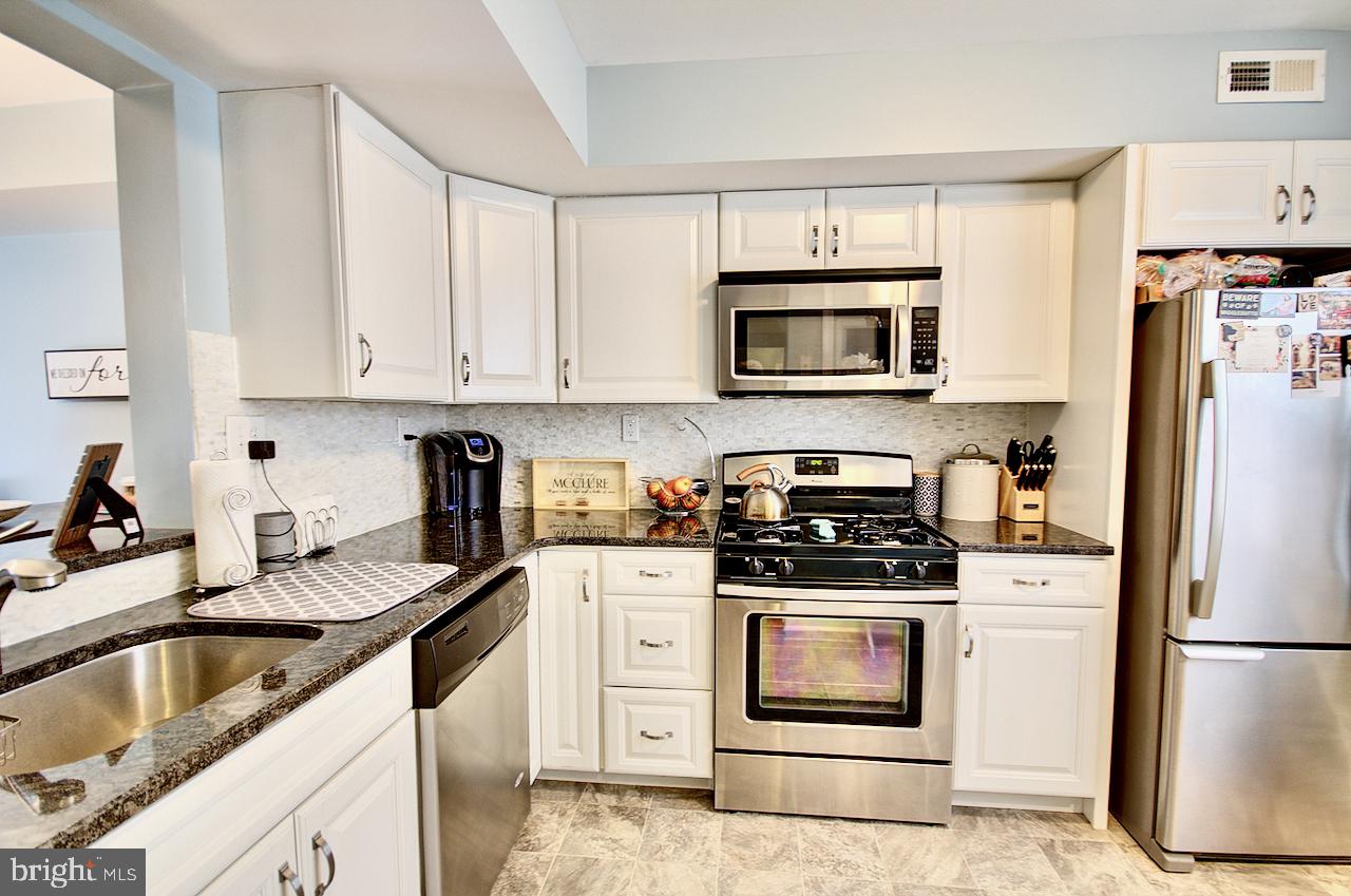 3563 Dows Road Philadelphia, PA 19154 - Photo 7 of 19 Gallery Image 7
